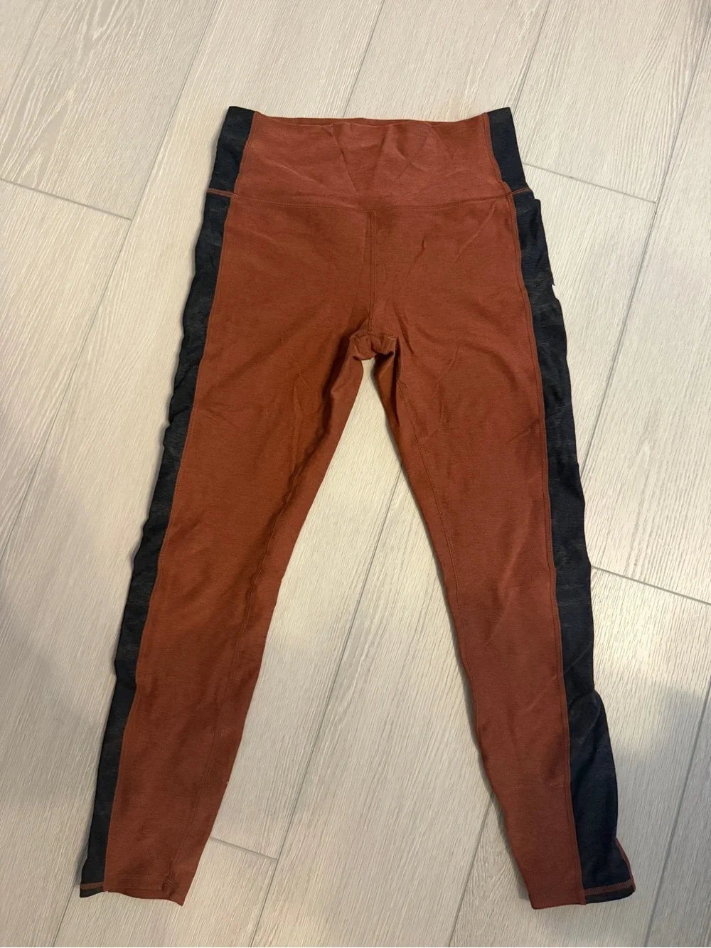 Vuori Elevation Terracotta & Black Camo Leggings Size S - Picture 1 of 4